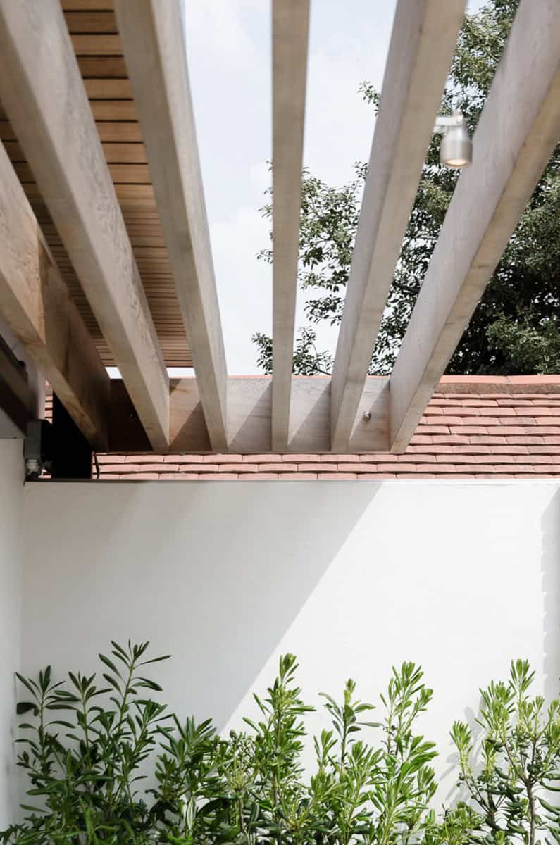 External roof structure